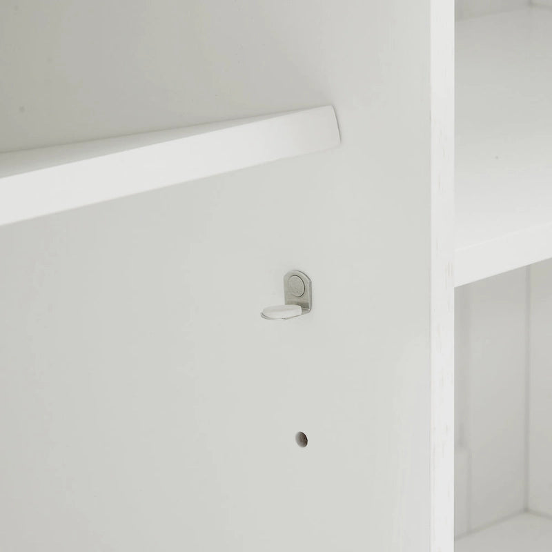 Kücheninsel im Landhausstil mit Oberseite in Holzoptik, Schranktüren mit X-Kreuz, 2 Schubladen und überstehender Arbeitsplatte – Antikweiß