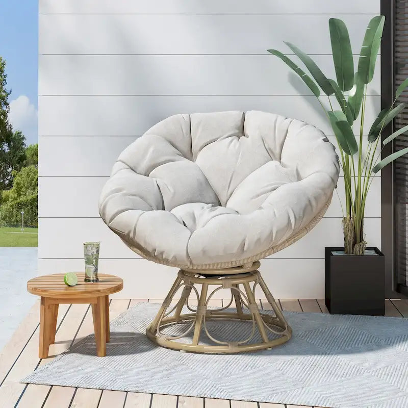 Drehbarer Papasan-Sessel aus Rattan mit getuftetem Kissen